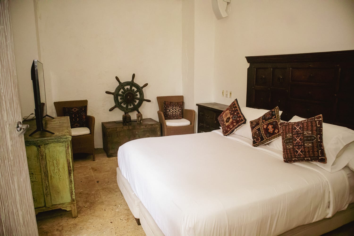 Casa del Hobo colonial villa in Walled City Full Photo 18